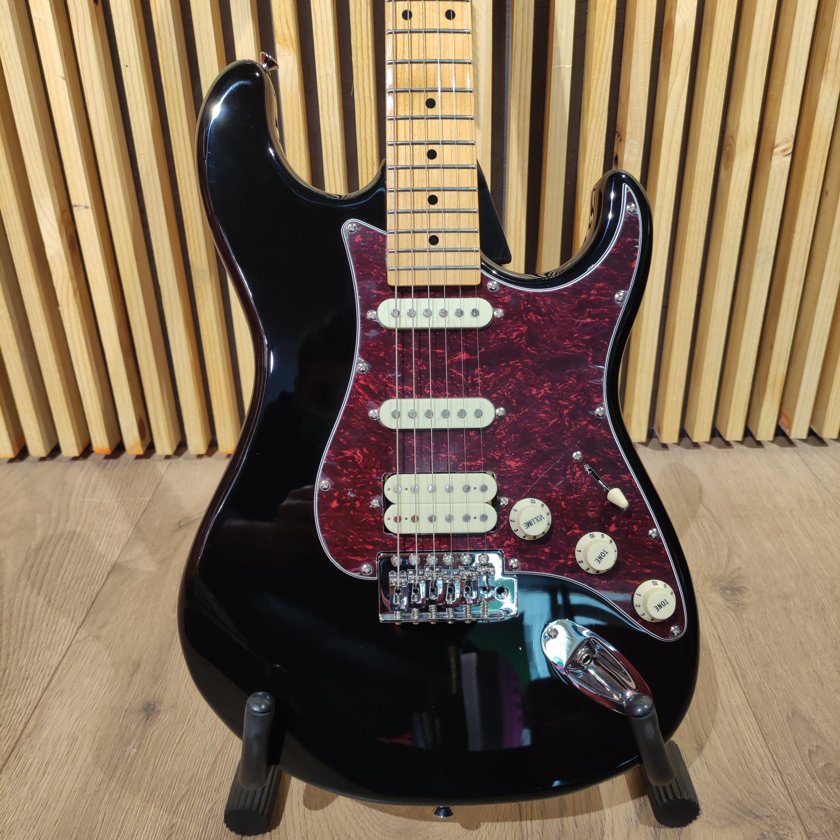 Tagima TG-540 Black L/TT Guitarra Eléctrica Guitarras Eléctricas Tagima