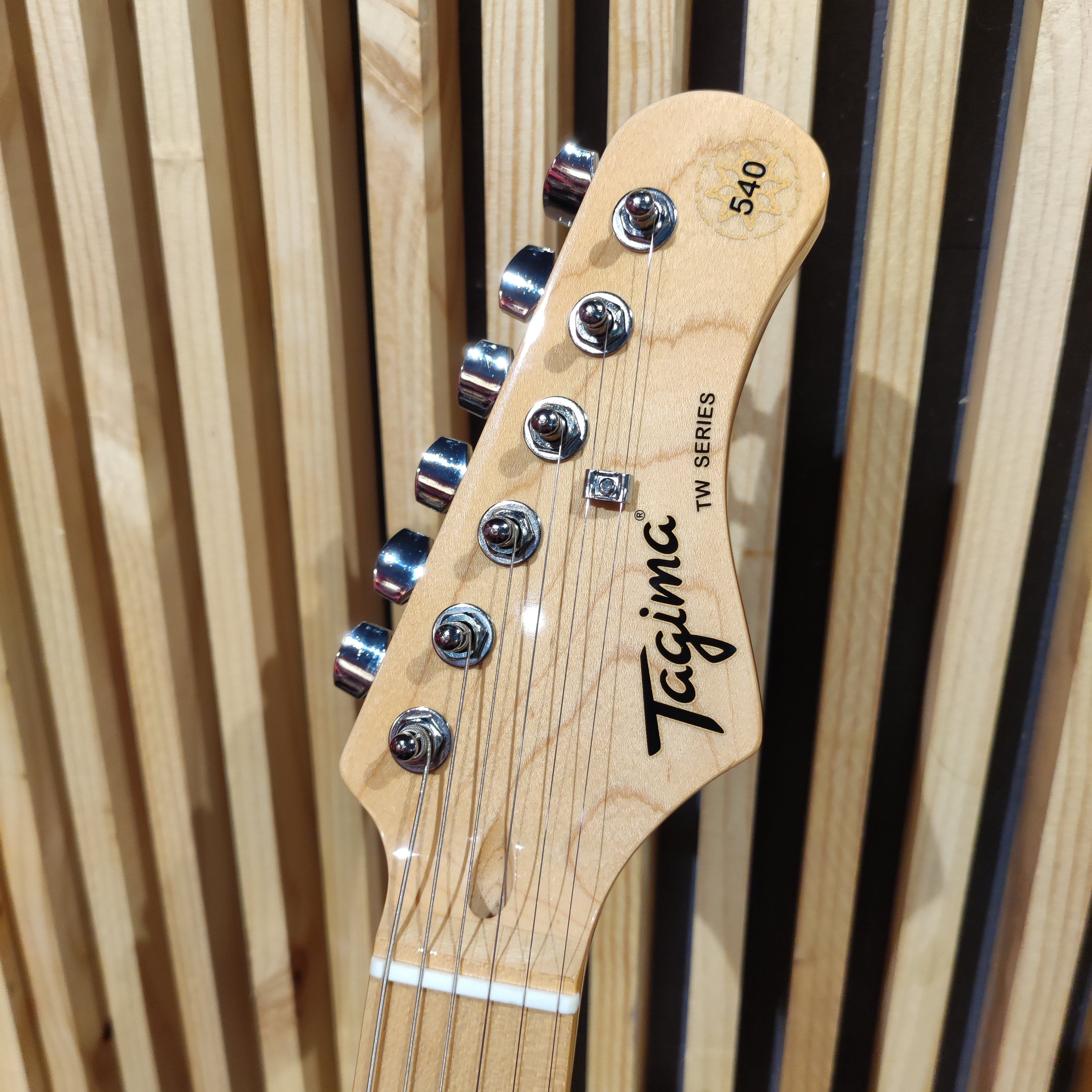 Tagima TG-540 Sunburst L/TT Guitarra Eléctrica Guitarras Eléctricas Tagima