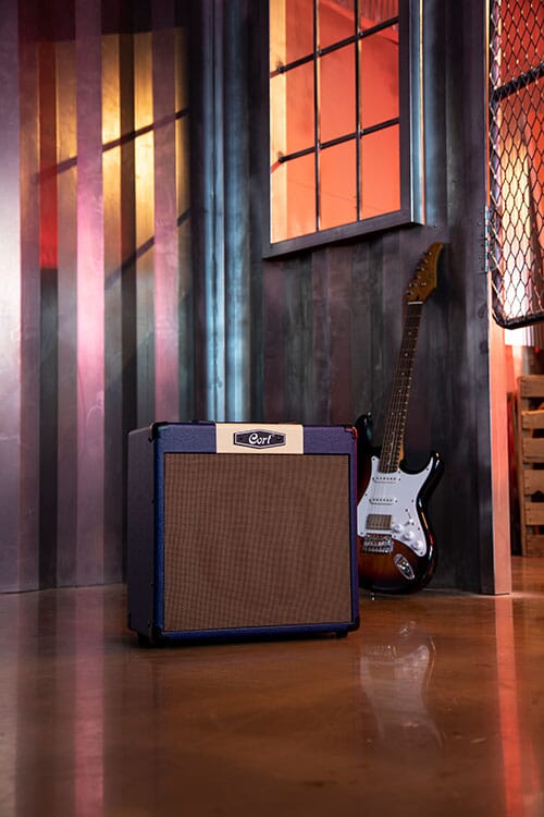 Cort CM30R Dark Blue Amplificador de Guitarra de 30W Amplificadores de Guitarra Cort 