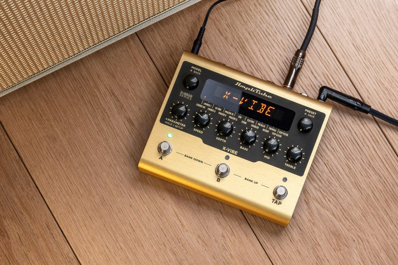 IK Multimedia Amplitube X-Vibe Modulación Pedal StudioMusic.cl 