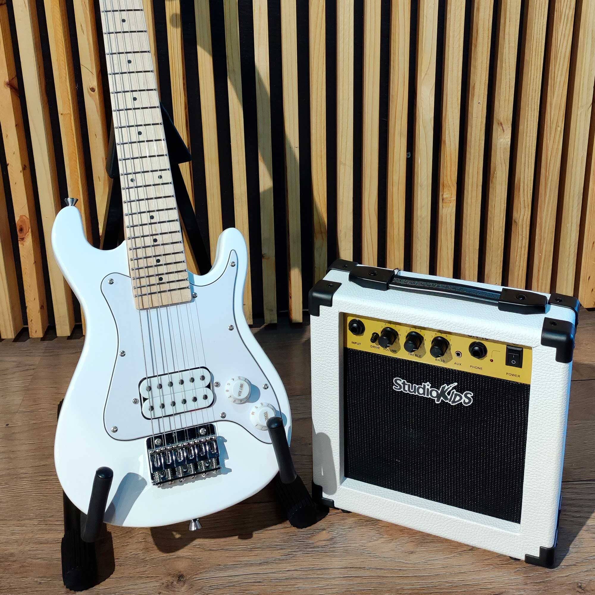 StudioKIDS GA15 White Amplificador de Guitarra Eléctrica 15 Watts Amplificadores de Guitarra StudioKIDS 