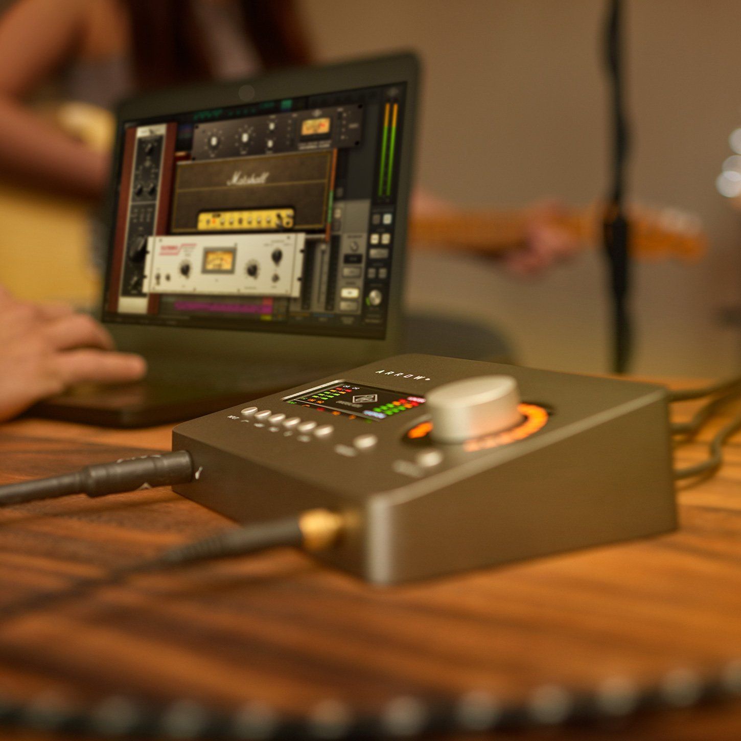 Universal Audio Arrow Interfaz de Audio 2x4 Thunderbolt 3 con DSP UAD Universal Audio 
